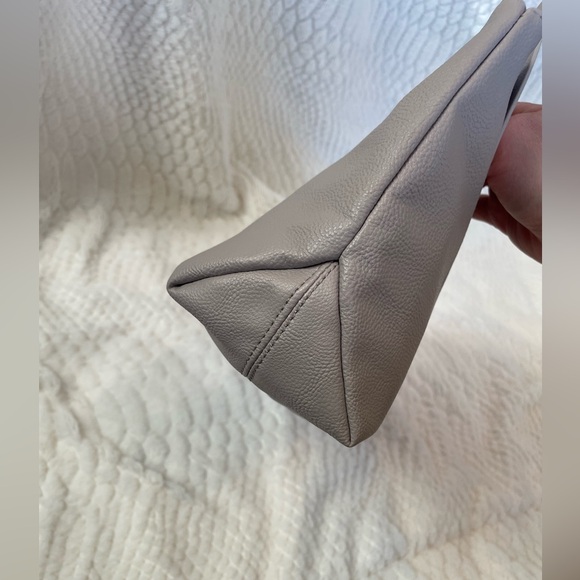 Betsey Johnson Bunny Ear Wristlet Pouch Clutch – Gray Blush – Valentine’s Easter - Picture 5 of 12